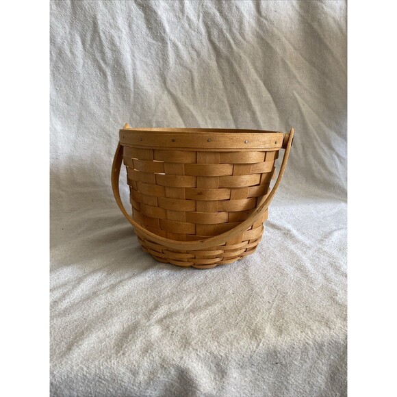 Vintage Longaberger 1996 Round Apple Harvest Basket - Picture 7 of 7